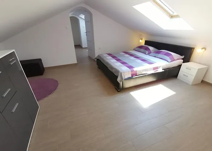 Apartment Mit Meerblick- 50m Vom Entfernt By Interhome *