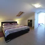 Appartement Mit Meerblick- 50m Vom Entfernt By Interhome