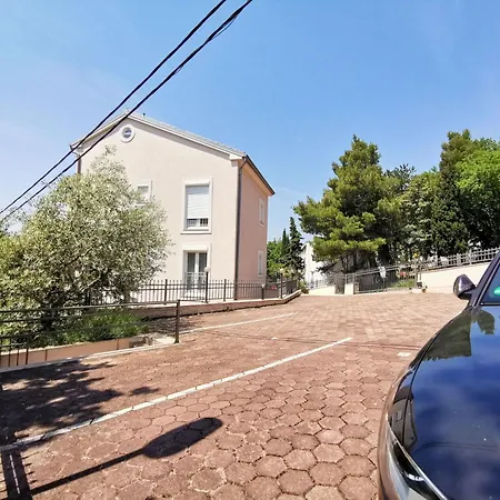 Mit Meerblick- 50m Vom Entfernt By Interhome * Dramalj